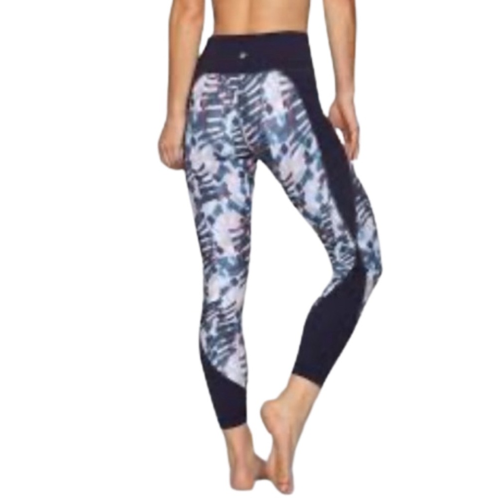Athleta Distortion Solution navy multi print athletic leggings size small - Picture 2 of 5